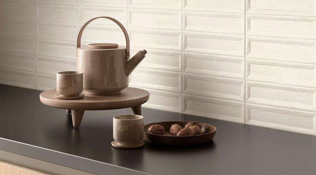 ragno-hand-3d-form-pomice-33x100