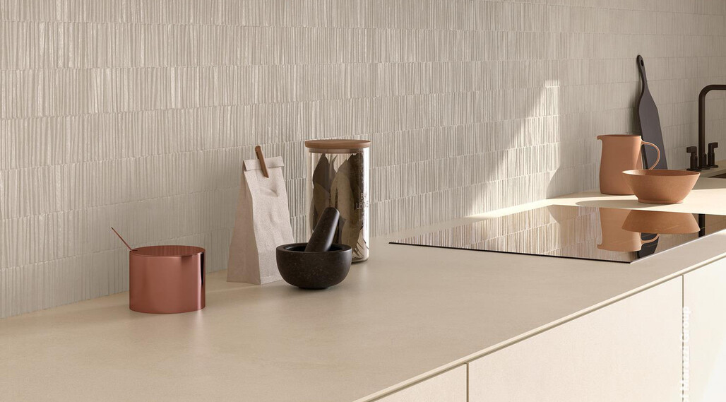 ragno-hand-3d-made-pomice-33x100-2