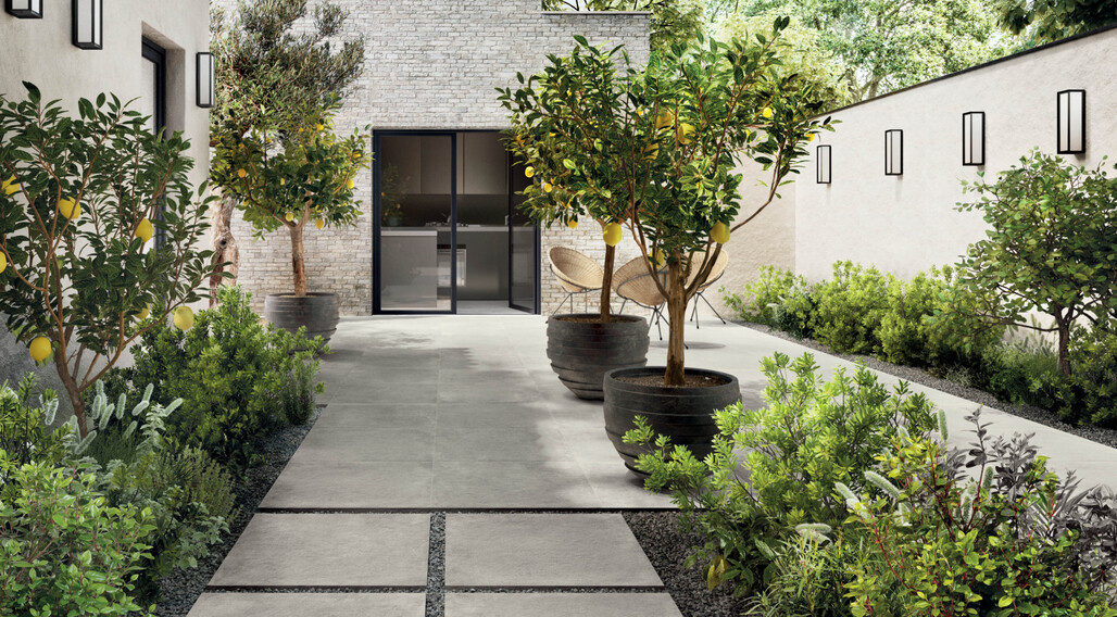 marca-corona-stage-outdoor-grey
