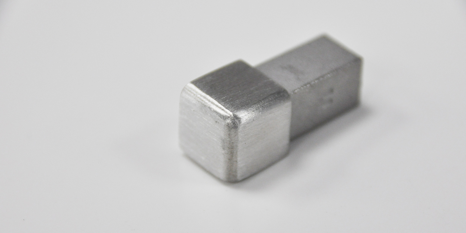 Profischiene Quadrat-EG Innen- und Aussenecke Eckig edelstahl gebürstet ECKE-FEQ-SG80