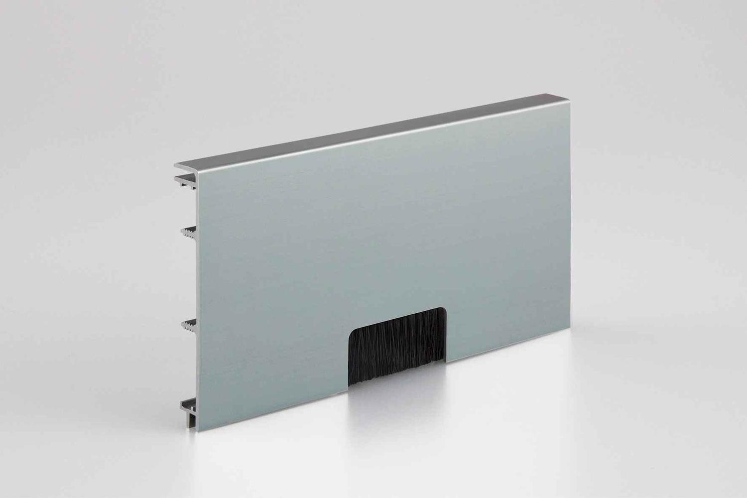 Schlüter Systems DESIGNBASE-CQ/O Sockelprofil Kabelauslass Aluminium natur matt eloxiert DBCOQ60AEEB/15