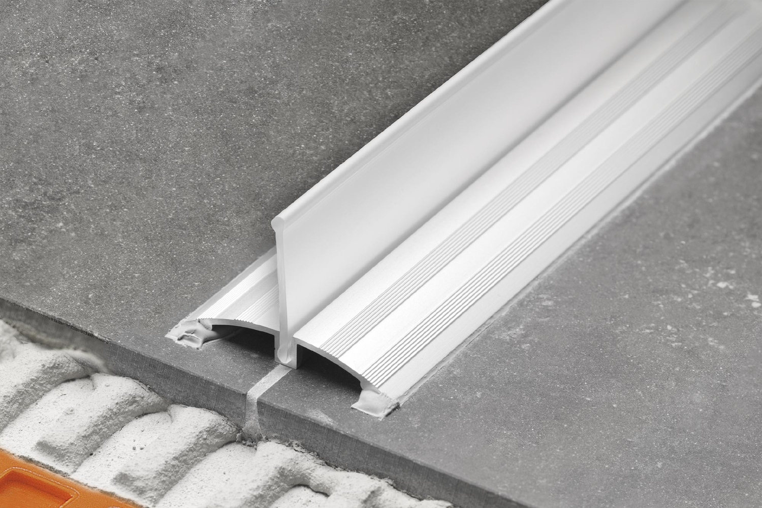 Schlüter Systems SHOWERPROFILE-WSL Schwallschutzprofil Einlage Lippe gerade L=250cm H=30mm transparent SPWSL30T