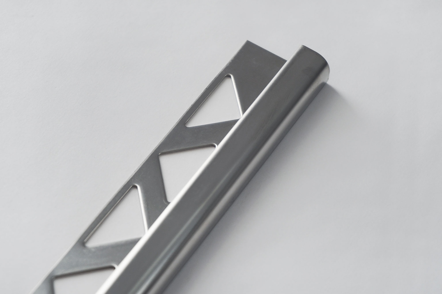 Profischiene Rund-E Abschlussprofil Rund edelstahl FER-S80