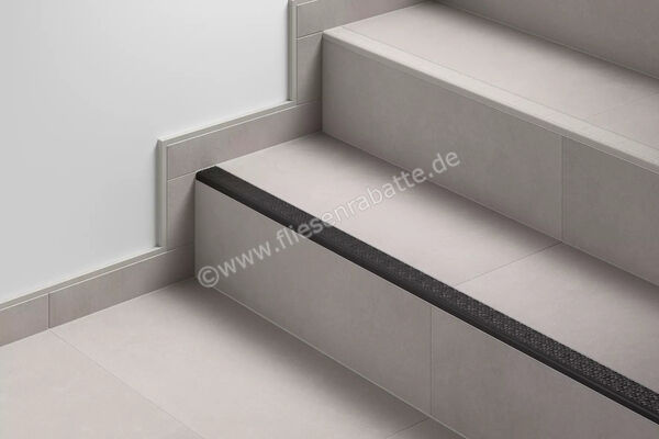  Schlüter Systems TREP-V 60 Treppenprofil Trägerprofil (60 mm / 32 mm), Alu, Natur, matt eloxiert, R 10 Aluminium HG - Hellgrau H&ouml;he: 9 mm L&auml;nge: 3 m TVL60HG90/300 | 580884